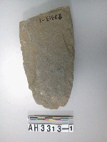 藏品(中型舌刃打製石斧)的圖片